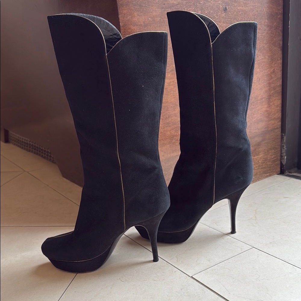 YVES Saint Laurent Elegant Black Women's Boots